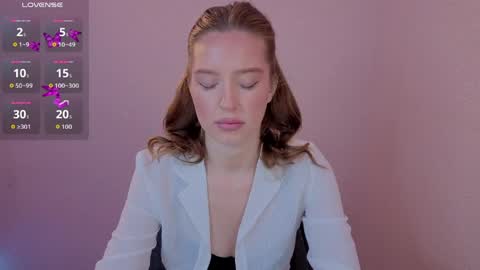 Snapshot of thecutienatura chatting on 05-30-26, 07:11 Olivia online show from 05-30-26, 07:11