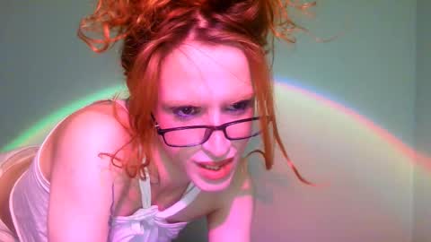 Yolanda online show from 02-18-25, 06:04