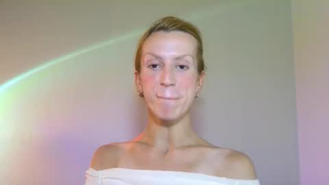 Yolanda online show from 10-12-25, 07:24