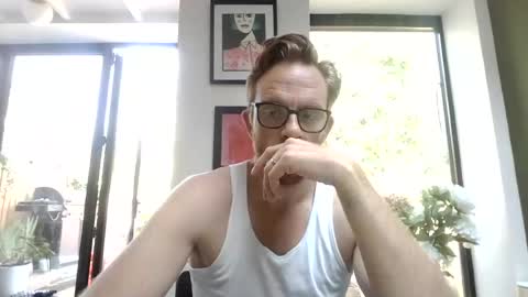 Snapshot of thedram chatting on 07-09-26, 08:51 DRAM online show from 07-09-26, 08:51