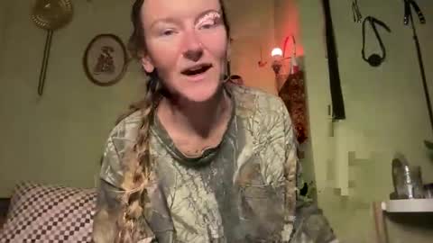 Snapshot of thefoxglovefairy chatting on 10-30-25, 09:48 Fae online show from 10-30-25, 09:48