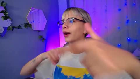 Peyton online show from 10-30-25, 03:08