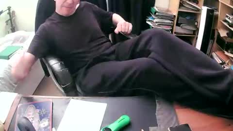 Snapshot of thegoodteacher54 chatting on 05-18-26, 04:02 paul online show from 05-18-26, 04:02