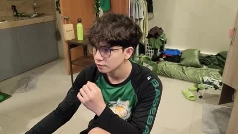 Green online show from 03-05-26, 09:11