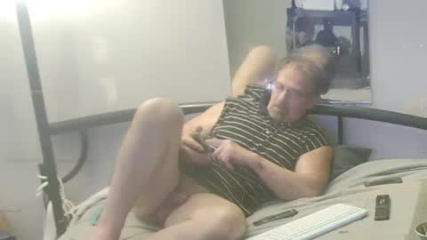 Snapshot of thehotlantaman chatting on 04-26-26, 03:15 thehotlantaman online show from 04-26-26, 03:15