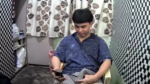 Snapshot of thehugecomeback chatting on 01-23-25, 05:52 Xerxis online show from 01-23-25, 05:52