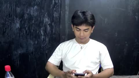 Snapshot of thehugecomeback chatting on 03-01-25, 11:06 Xerxis online show from 03-01-25, 11:06