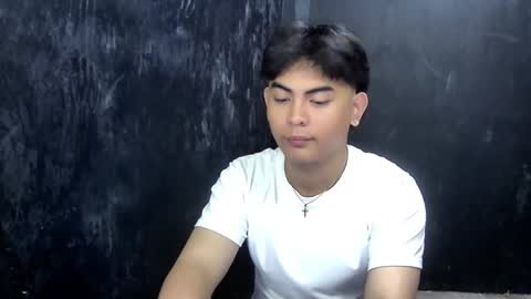 Snapshot of thehugecomeback chatting on 03-09-25, 02:32 Xerxis online show from 03-09-25, 02:32