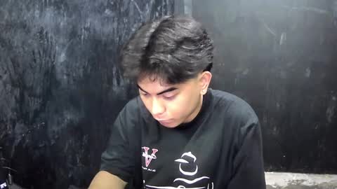 Snapshot of thehugecomeback chatting on 03-12-25, 10:16 Xerxis online show from 03-12-25, 10:16