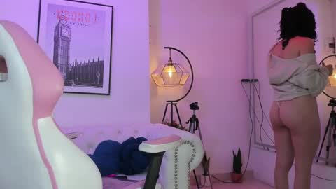 Theia  online show from 02-02-25, 03:32