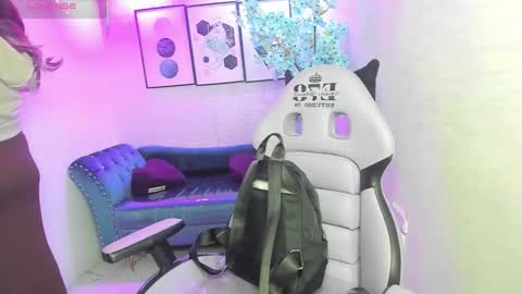 Theia  online show from 01-12-26, 12:21