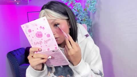 Theia  online show from 02-21-26, 06:09