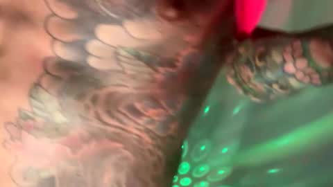 Snapshot of theinkedrabbit chatting on 01-01-25, 01:37 Inked Rabbit online show from 01-01-25, 01:37