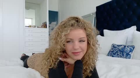 Lily Marie online show from 01-10-26, 06:53