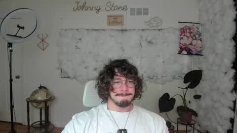 Snapshot of thejohnnystone chatting on 05-01-26, 12:15 Johnny Stone online show from 05-01-26, 12:15