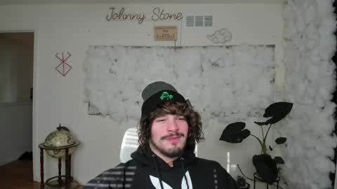 Snapshot of thejohnnystone chatting on 05-07-26, 11:10 Johnny Stone online show from 05-07-26, 11:10