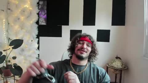 Snapshot of thejohnnystone chatting on 05-12-26, 11:02 Johnny Stone online show from 05-12-26, 11:02