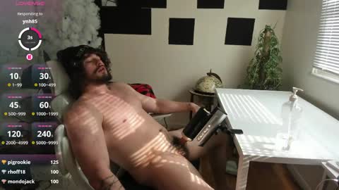 Snapshot of thejohnnystone chatting on 06-05-26, 10:48 Johnny Stone online show from 06-05-26, 10:48