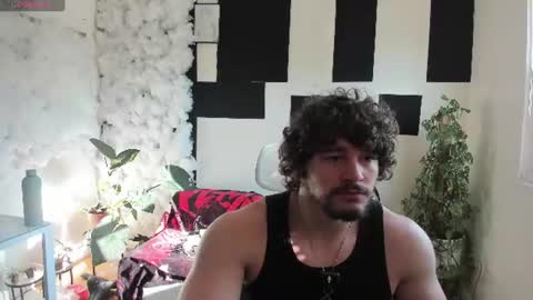 Snapshot of thejohnnystone chatting on 07-08-26, 11:42 Johnny Stone online show from 07-08-26, 11:42