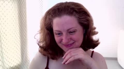 Ella online show from 04-12-26, 07:35