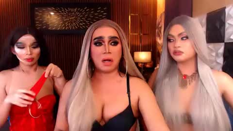 Paula online show from 07-17-26, 02:29