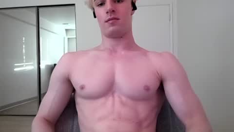Snapshot of thelevimeyers chatting on 06-09-26, 02:01 thelevimeyers online show from 06-09-26, 02:01