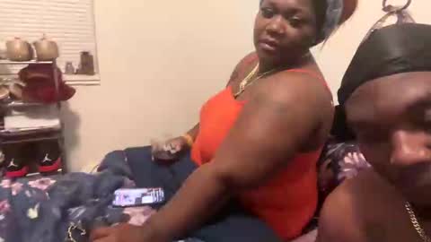 them1616 online show from 10-05-25, 02:21