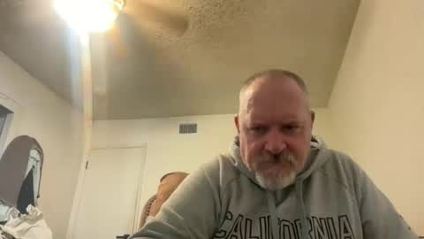 Snapshot of thenewganon chatting on 06-01-26, 12:23 thenewganon online show from 06-01-26, 12:23