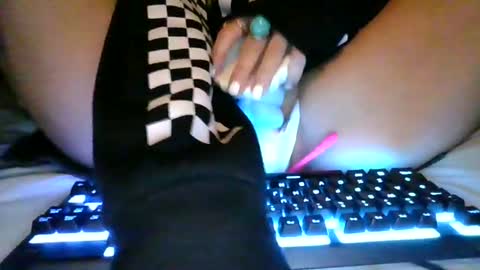 the peach princess  online show from 07-24-26, 06:00