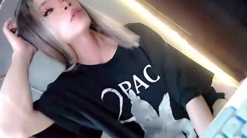 Snapshot of theprecious_pearl chatting on 09-12-25, 10:54 Precious love online show from 09-12-25, 10:54