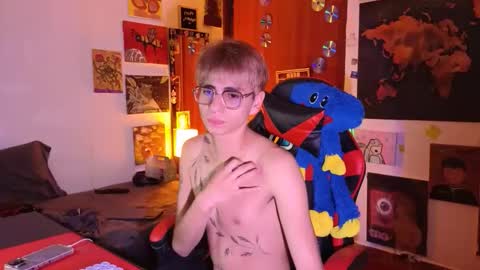Matt independent model  online show from 04-29-26, 08:48