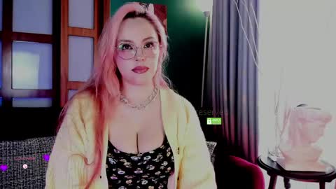 Snapshot of theprincess_rosee chatting on 05-28-26, 09:01 Rosie online show from 05-28-26, 09:01