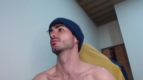 Santiago Enrique online show from 01-19-26, 06:28