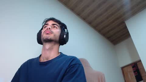 Santiago Enrique online show from 04-17-26, 06:16