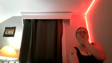 Snapshot of therealbabyblondie chatting on 07-01-26, 04:47 therealbabyblondie online show from 07-01-26, 04:47