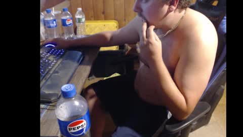 Snapshot of therealbigcheese0695 chatting on 09-29-25, 09:08 therealbigcheese0695 online show from 09-29-25, 09:08