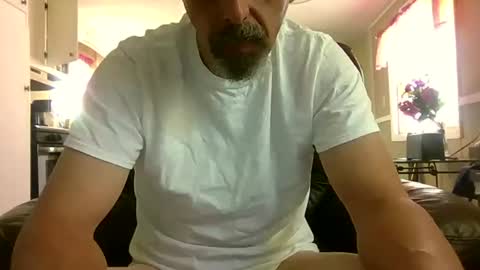 Snapshot of therealbxtruth4010 chatting on 06-12-26, 02:05 therealbxtruth4010 online show from 06-12-26, 02:05