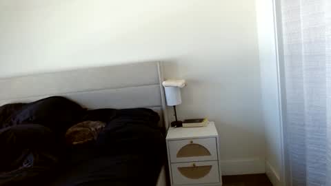 Yoshi online show from 11-19-25, 06:19