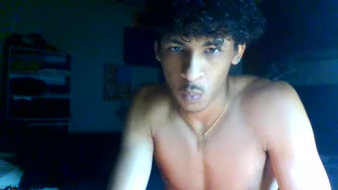 Snapshot of therealprimitive chatting on 09-18-25, 03:36 therealprimitive online show from 09-18-25, 03:36