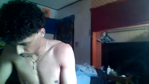 Snapshot of therealprimitive chatting on 11-10-25, 04:39 therealprimitive online show from 11-10-25, 04:39