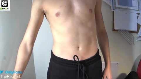 Snapshot of therealteb chatting on 10-08-25, 08:01 TheRealTeb online show from 10-08-25, 08:01