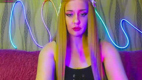 Snapshot of therosesweet chatting on 06-01-26, 06:42 Rose online show from 06-01-26, 06:42