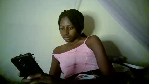 Snapshot of therry_heart chatting on 05-02-26, 04:01 hearty online show from 05-02-26, 04:01