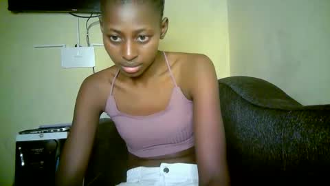 Snapshot of therry_heart chatting on 05-06-26, 04:12 hearty online show from 05-06-26, 04:12