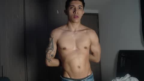 Snapshot of thesaint_xxx chatting on 10-18-25, 03:09 thesaint_xxx online show from 10-18-25, 03:09