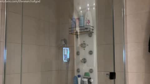 LISA                                            online show from 04-20-26, 03:37