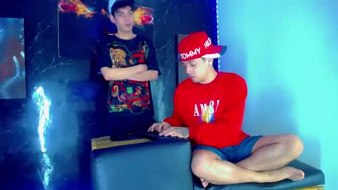 Snapshot of theshamefulboys chatting on 06-15-26, 09:28 David y Daniel online show from 06-15-26, 09:28