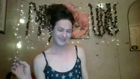 Snapshot of thesillymillie chatting on 05-24-26, 03:00 sillymillie0 online show from 05-24-26, 03:00