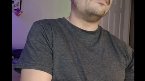 Snapshot of thesweetratguy chatting on 12-17-24, 04:23 thesweetratguy online show from 12-17-24, 04:23