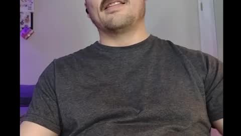 Snapshot of thesweetratguy chatting on 01-19-25, 11:21 thesweetratguy online show from 01-19-25, 11:21